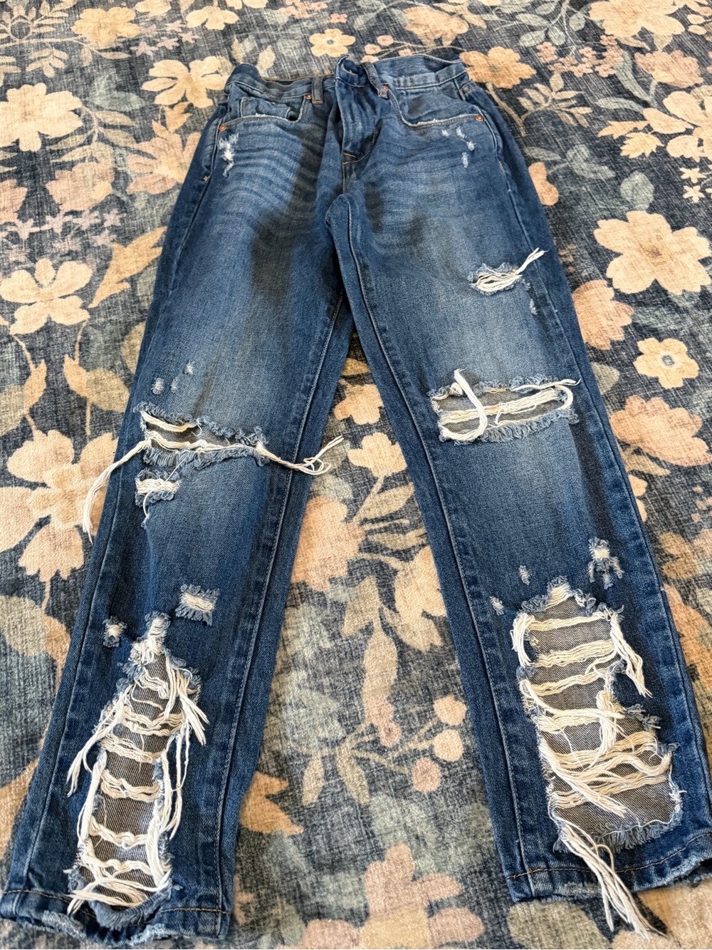 Blank NYC Light Blue Denim Crop Jeans holes distressed